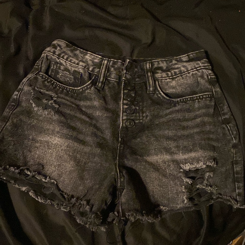 Black jean high wasted short